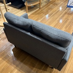 【トレファク神戸南店】グレーカラーの2人掛けソファーです【取りに来られる方限定】の画像