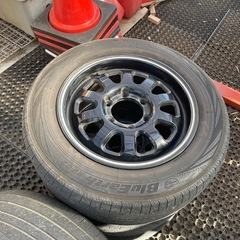 ハイエース用タイヤの画像