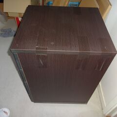 キャスター付き3段引き出しの画像