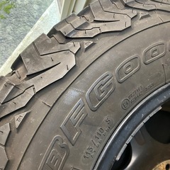 20インチくらい夏タイヤ2本の画像