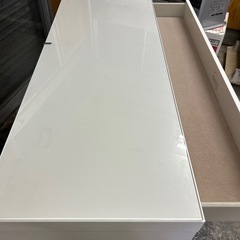 イケア MALM マルム ドレッサー テーブルの画像