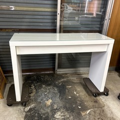 イケア MALM マルム ドレッサー テーブルの画像