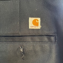 Carhartt 黒 チノパンの画像
