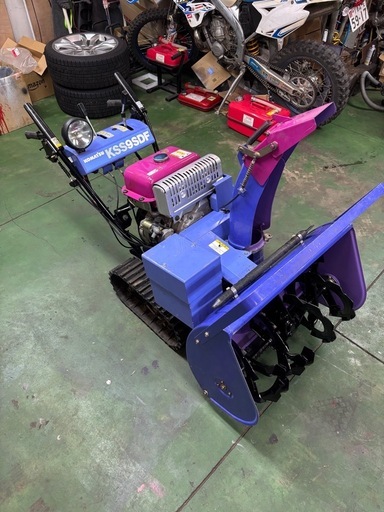 （受渡予定者様決定しました）ヤマハ YT970同型機種。コマツの除雪機 KSS9SDF ９馬力　青森県内無料配達します。