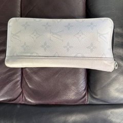 現状！ルイヴィトン財布の画像