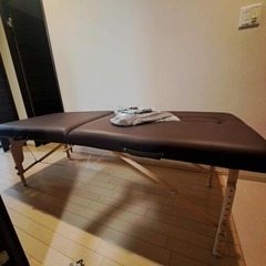 sevenbeauty セブンビューティーで購入。折りたたみエステベッド。の画像