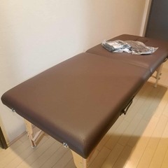 sevenbeauty セブンビューティーで購入。折りたたみエステベッド。の画像