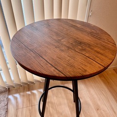 ほぼ新品　ハイテーブルの画像
