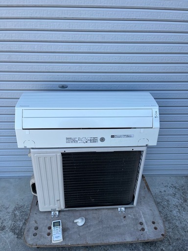 エアコン　2022年製　　Panasonic  CA-222DFL-W 
小倉南 区