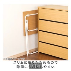 サイドテーブルの画像