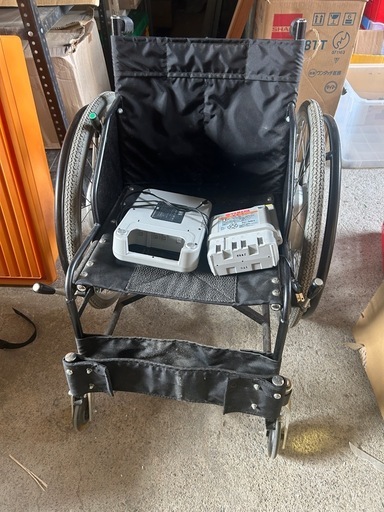 電動補助付き　車椅子