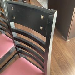 カウンター用椅子2脚
の画像