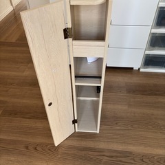 トイレ収納の画像