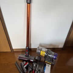 ダイソン Dyson Cyclone V10 Fluffy 掃除機の画像