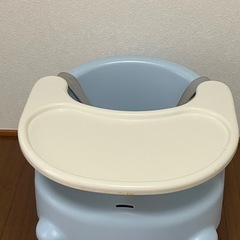 リッチェルの室内用ベビーチェア（2WAYごきげんチェア）の画像