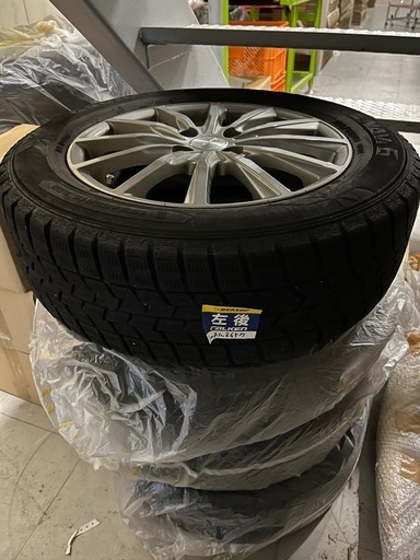 スタッドレスタイヤ　ホイール付き　185/65R15