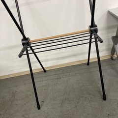 M145　デザイン　室内物干しX型　ブラックの画像