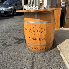 コーヒー樽の丸テーブル
の画像