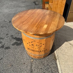 コーヒー樽の丸テーブル
の画像