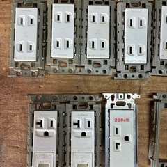 コンセント、カバー一式　中古品の画像