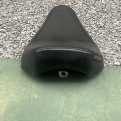 LE PERAシングルシート　スポーツスター用
の画像