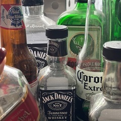 お酒の瓶の画像