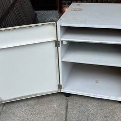 キャスター付き収納ボックスの画像