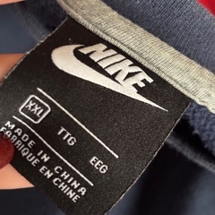 NIKE トレーナーの画像