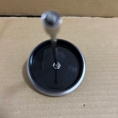 まな板立て、野菜カッター、ポット、コーヒーメーカーの画像