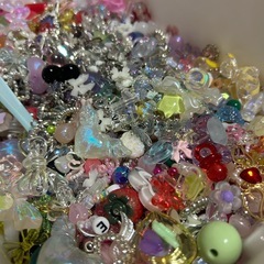 超お得✨️すくい売り✨️ネイルパーツ、ハンドメイドパーツ(ビーズ、デコ、チャーム)の画像