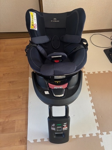 エールべべ　チャイルドシート