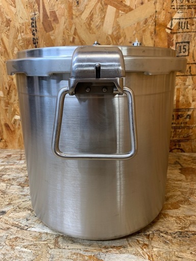 C(7662) ワンダーシェフ プロ 圧力鍋 ビッグ 30L NPDC30 IH対応 両手鍋 業務用 飲食店 店舗用 厨房用 中古