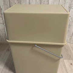 ❤️断捨離早い者勝ち　オシャレなゴミ箱　洗剤にて洗い済み　訳ありの画像