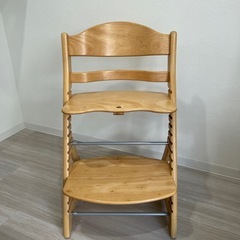 【0円】子ども用椅子（一部部品欠品あり）の画像