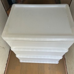 美品✨3段衣装ケースの画像