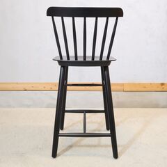 TON(トン)のIronica(アイロニカ) カウンターチェアです。レストランやカフェでも活躍するシンプルなウィンザータイプのハイチェア。ナチュラルな北欧スタイルにおススメ。 の画像