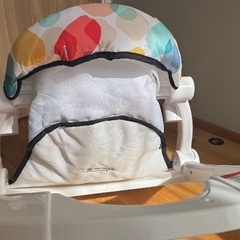 ベビーチェア（テーブル付き）の画像