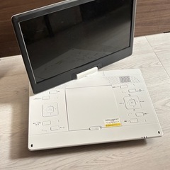 ポータブルDVDプレイヤー 15.6インチ 新品同様
の画像