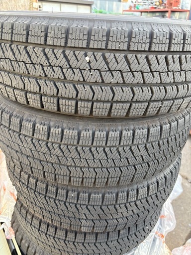 スタッドレスタイヤ 14