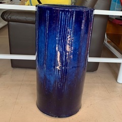 美原店 陶器製 傘立て ブルー 玄関 エントランス 雨具入れ　インテリアの画像