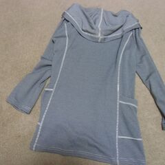 未使用 ボーダー レディース フード付き カーディガン M-L お譲りします。の画像