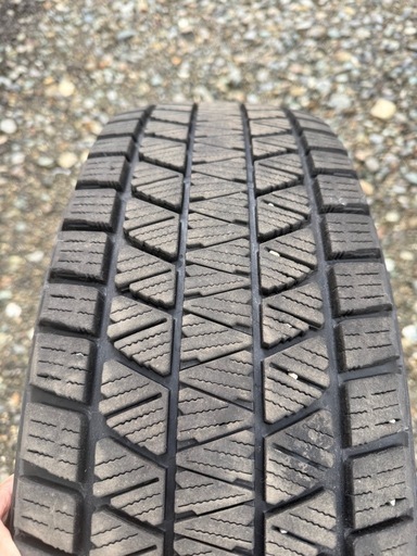 ブリヂストン　ブリザック　DM-V3 215/70R16 2019年製
