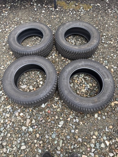 ブリヂストン　ブリザック　DM-V3 215/70R16 2019年製