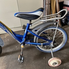 子供用自転車　補助輪付き
の画像