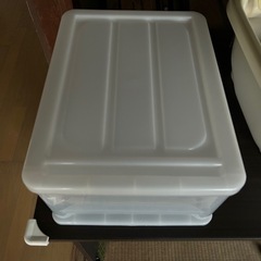 美品✨プラスチック収納ケースの画像