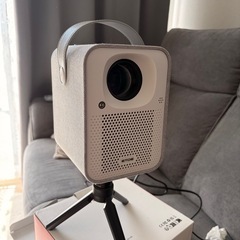 etoe プロジェクター 1080P(本日中2000円
引き！)の画像