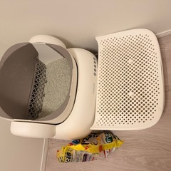 猫の自動トイレの画像