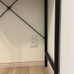 細型食器棚の画像