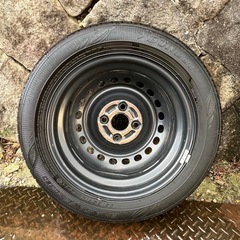 155 65 14タイヤとホイールの画像