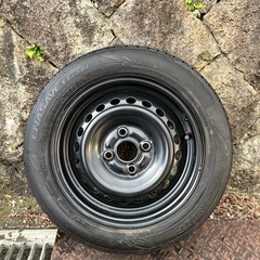 155 65 14タイヤとホイールの画像